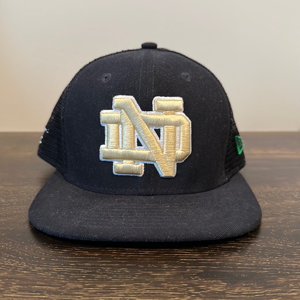 New era Notre dame fighting Irish SnapBack trucker hat